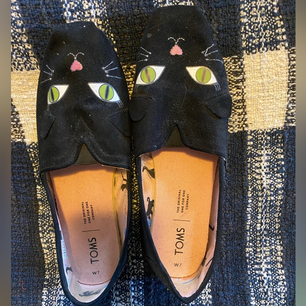TOMS Black Slip-Ons with Cat Design